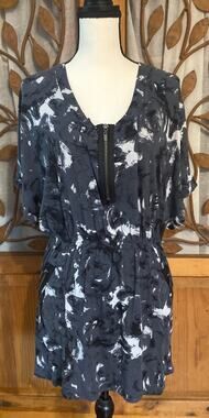 KensiGirl, 80s style tunic with zipper front and pockets, size Large womens